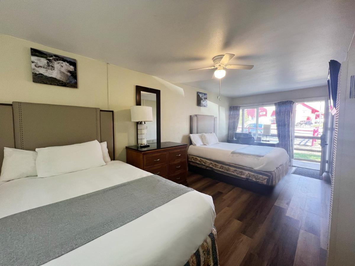 Omeo Suites Big Bear ビッグ・ベアー・レイク 部屋 写真