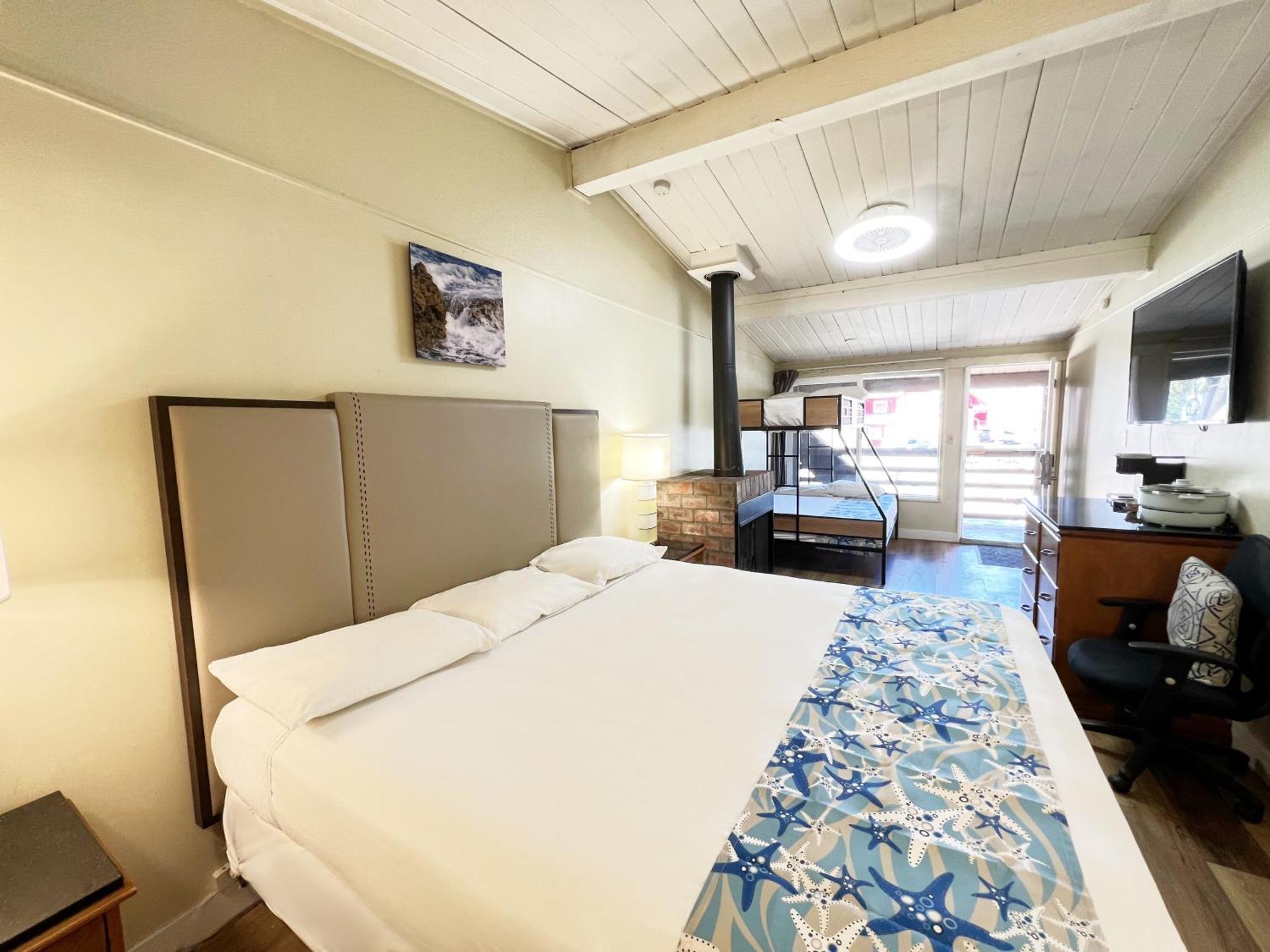 Omeo Suites Big Bear ビッグ・ベアー・レイク 部屋 写真